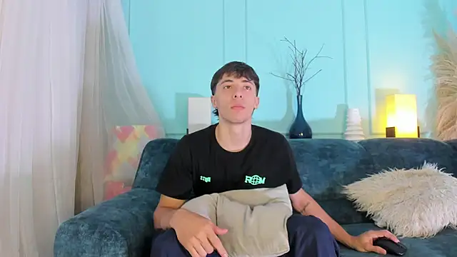 Snapshot of AlessandroDybala chatting on November 2025 12:16:01 PM AlessandroDybala online show from November 2025 12:16:01 PM