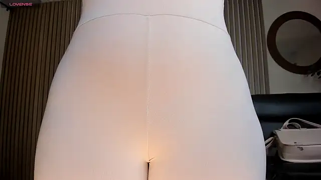 Snapshot of AnnaBrooks1 chatting on March 2025 07:53:01 PM AnnaBrooks1 online show from March 2025 07:53:01 PM