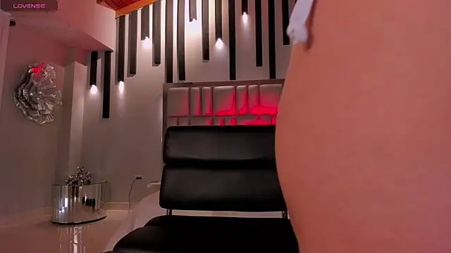 Snapshot of AnnaBrooks1 chatting on November 2025 07:50:02 PM AnnaBrooks1 online show from November 2025 07:50:02 PM