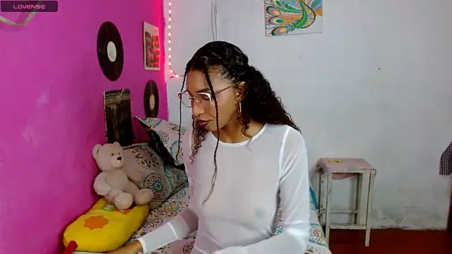 sensitive brunette online show from January 2025 09:09:02 PM