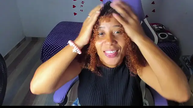 Snapshot of zandra_kiman chatting on February 2026 04:10:02 AM zandra kiman online show from February 2026 04:10:02 AM