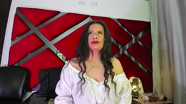 Kendra-Foxxy online show from June 2026 12:00:02 AM
