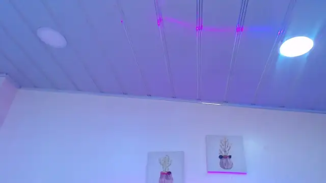 candy lux  online show from April 2026 01:59:01 PM