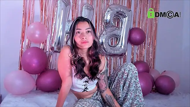 Lauren A online show from December 2024 05:21:02 PM