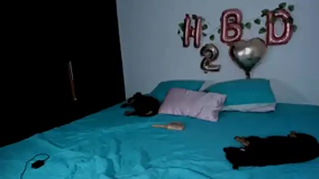 Lauren A online show from December 2025 08:59:01 PM