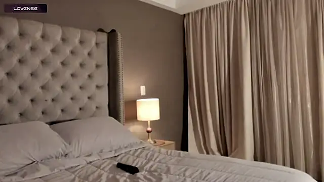 vangie  online show from October 2025 11:49:01 PM