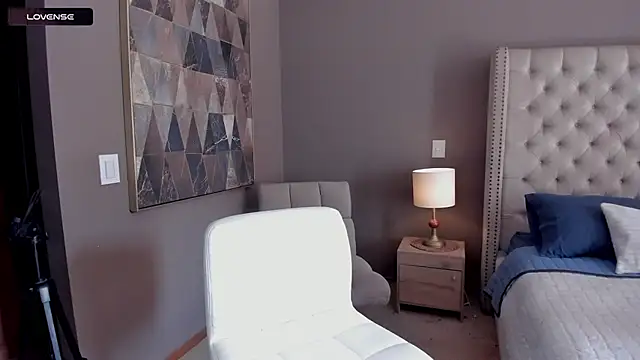 Snapshot of vangie_ chatting on December 2025 05:44:02 PM vangie online show from December 2025 05:44:02 PM