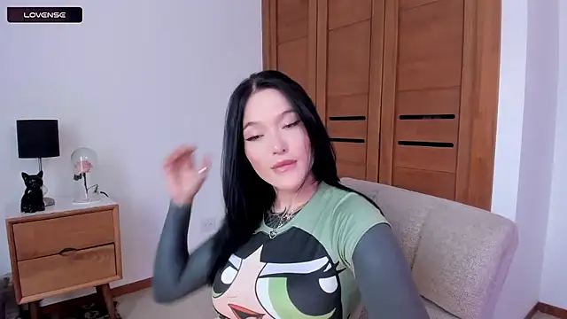 Snapshot of vangie_ chatting on January 2026 07:17:01 PM vangie online show from January 2026 07:17:01 PM