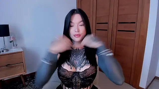 Snapshot of vangie_ chatting on January 2026 03:17:01 PM vangie online show from January 2026 03:17:01 PM