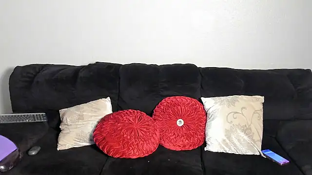 yiauana online show from January 2025 01:26:02 AM