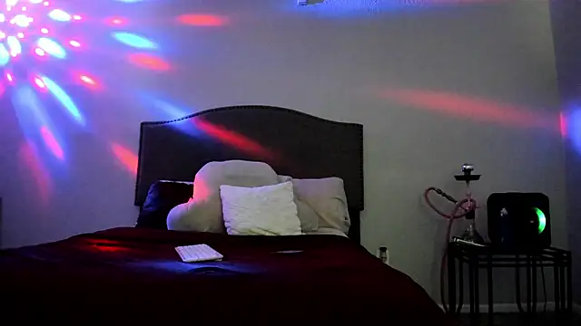 yiauana online show from September 2025 08:47:01 AM