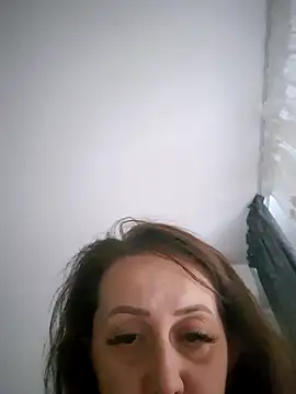 AvaLloyd online show from January 2025 01:29:01 PM