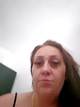 AvaLloyd online show from January 2025 11:17:01 AM
