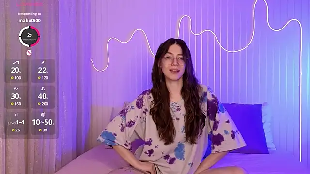 Ester Hill online show from December 2024 07:29:01 PM