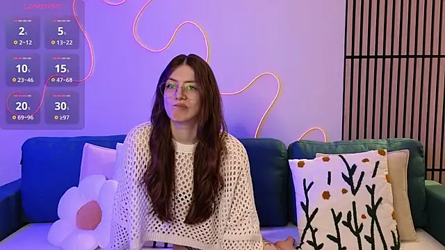 Ester Hill online show from March 2025 09:42:02 PM