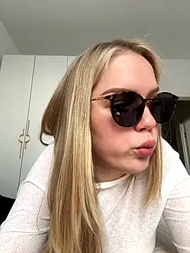 Little Forest ELF online show from November 2025 08:33:02 AM