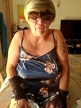 Snapshot of Glika chatting on December 2024 07:01:01 AM Glika online show from December 2024 07:01:01 AM