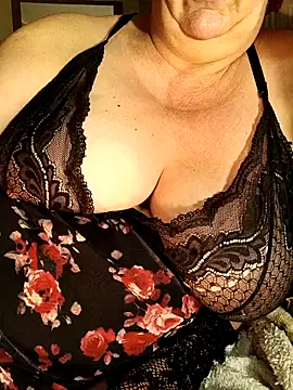 Snapshot of Glika chatting on February 2025 06:47:02 AM Glika online show from February 2025 06:47:02 AM