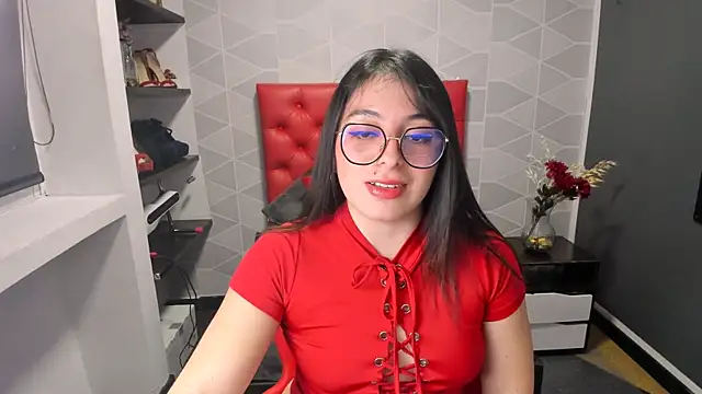 Snapshot of MiaWils_ chatting on December 2024 10:34:01 PM MiaWils online show from December 2024 10:34:01 PM