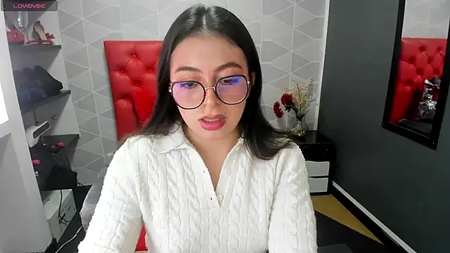 Snapshot of MiaWils_ chatting on March 2025 07:01:02 PM MiaWils online show from March 2025 07:01:02 PM
