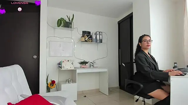 susana monroy online show from May 2026 06:58:01 PM