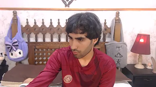 Snapshot of MilanZaire chatting on March 2025 11:42:01 PM MilanZaire online show from March 2025 11:42:01 PM