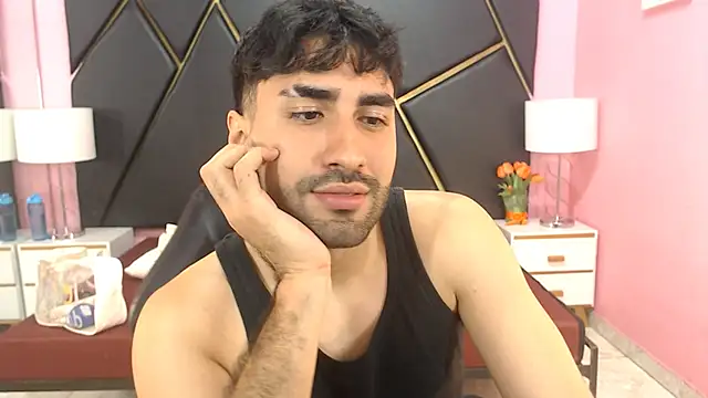 Snapshot of MilanZaire chatting on October 2025 12:17:02 AM MilanZaire online show from October 2025 12:17:02 AM