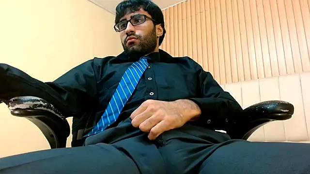 MilanZaire online show from January 2026 11:09:01 PM