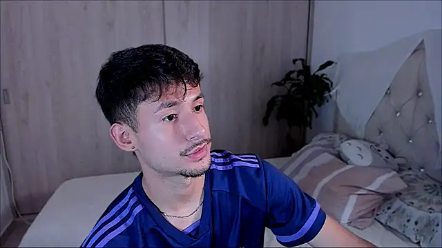 dimitri targaryen online show from October 2025 09:56:01 PM