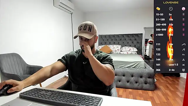 supermanboy94 online show from October 2025 05:29:02 AM