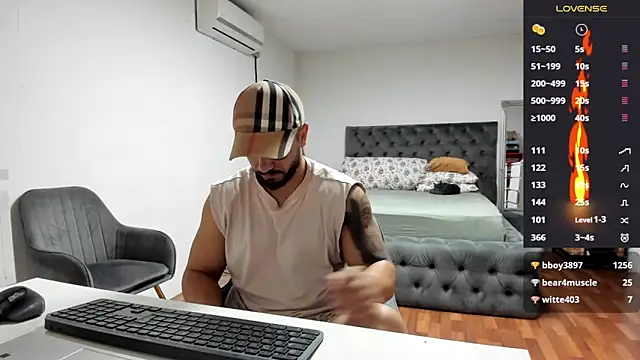 supermanboy94 online show from October 2025 05:41:02 AM