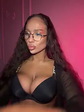 CardiSweetBaby online show from December 2025 06:14:03 PM