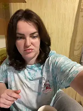 Karolina llove online show from December 2024 05:57:01 PM