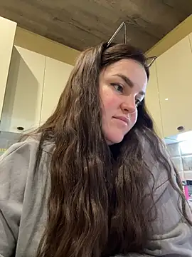 Karolina llove online show from October 2025 07:36:02 PM