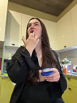 Karolina llove online show from October 2025 10:12:01 AM