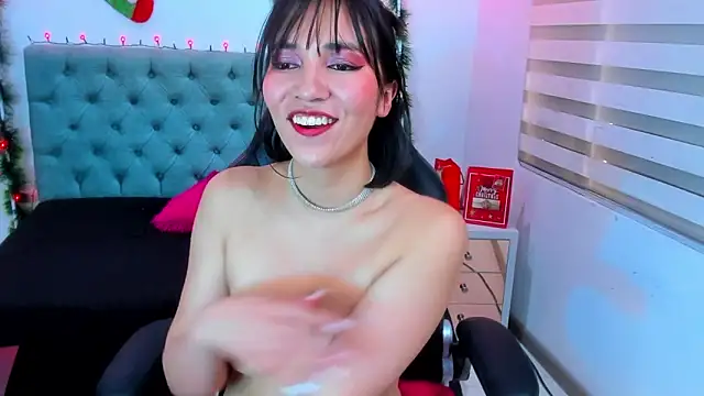 Snapshot of lina_bedoya_ chatting on December 2024 05:58:02 PM lina bedoya online show from December 2024 05:58:02 PM