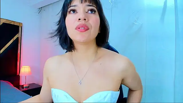 lina bedoya  online show from April 2026 11:37:01 AM