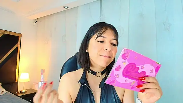 lina bedoya  online show from June 2026 11:36:02 AM