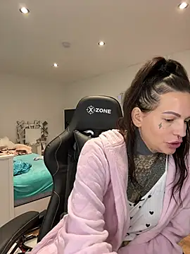 AileenInkOfficial online show from January 2025 04:52:02 AM