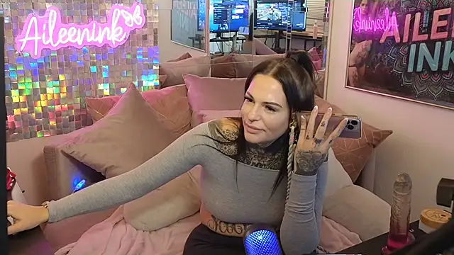 AileenInkOfficial online show from February 2025 07:49:01 PM