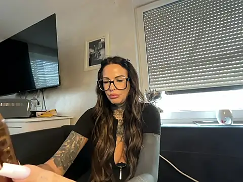 AileenInkOfficial online show from February 2025 02:00:01 PM