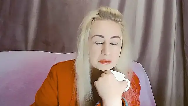 Olesya online show from December 2025 02:28:02 AM