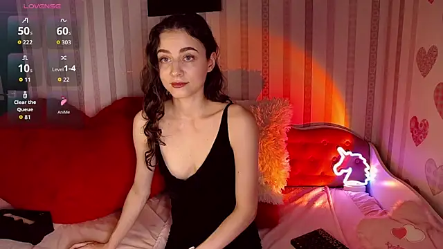 AliceNikke online show from September 2025 08:14:01 PM