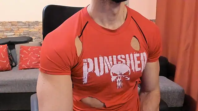 Snapshot of HotHunkTrainer chatting on February 2026 08:52:02 AM HotHunkTrainer online show from February 2026 08:52:02 AM