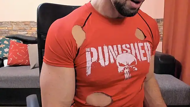 Snapshot of HotHunkTrainer chatting on February 2026 09:10:02 AM HotHunkTrainer online show from February 2026 09:10:02 AM