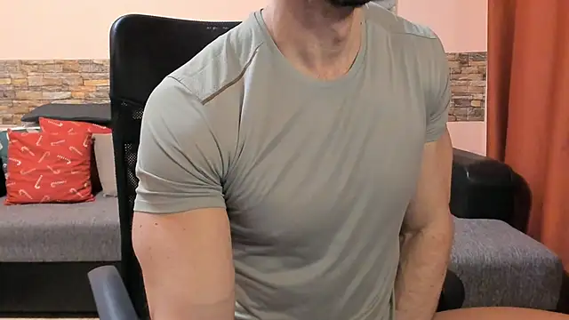 Snapshot of HotHunkTrainer chatting on March 2026 08:51:02 AM HotHunkTrainer online show from March 2026 08:51:02 AM