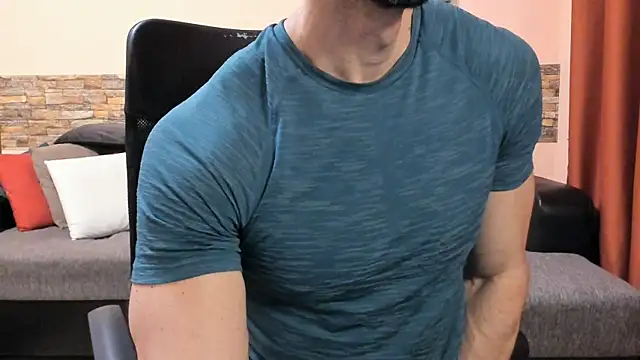 HotHunkTrainer online show from June 2026 07:53:02 AM