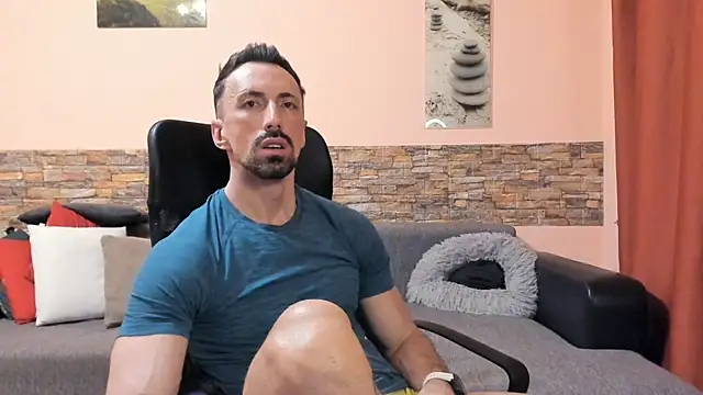 HotHunkTrainer online show from June 2026 08:25:02 AM