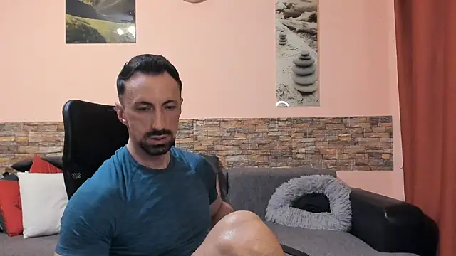 HotHunkTrainer online show from June 2026 09:25:02 AM