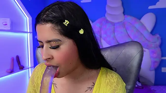 Snapshot of miss_romyna chatting on December 2024 05:55:01 AM miss romyna online show from December 2024 05:55:01 AM